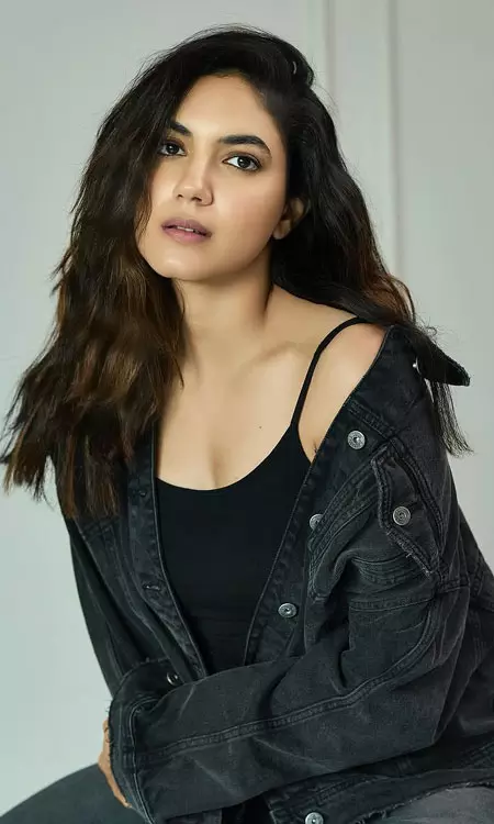 Ritu Varmas Black Look Steals the Spotlight