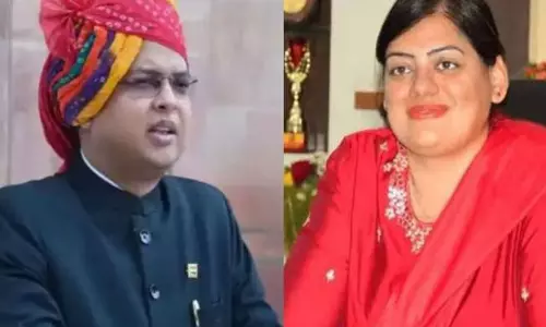 ఐఏఎస్ భర్త.. ఐఏఎస్ భార్యను అంతలా వేధిస్తున్నాడట