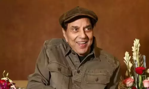 డిస్చార్జ్ అయిన ధర్మేంద్ర.. చికిత్సకు సహకరిస్తున్న వ్యక్తిని చనిపోయాడు అంటూ ప్రచారం