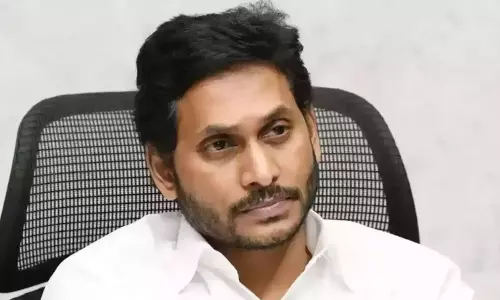 నాయకుడు కాదు నాటకాల రాయుడు.. చంద్రబాబుపై జగన్ సెటైర్లు