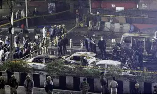 వణికిపోతున్న పాక్...యుద్ధమట !