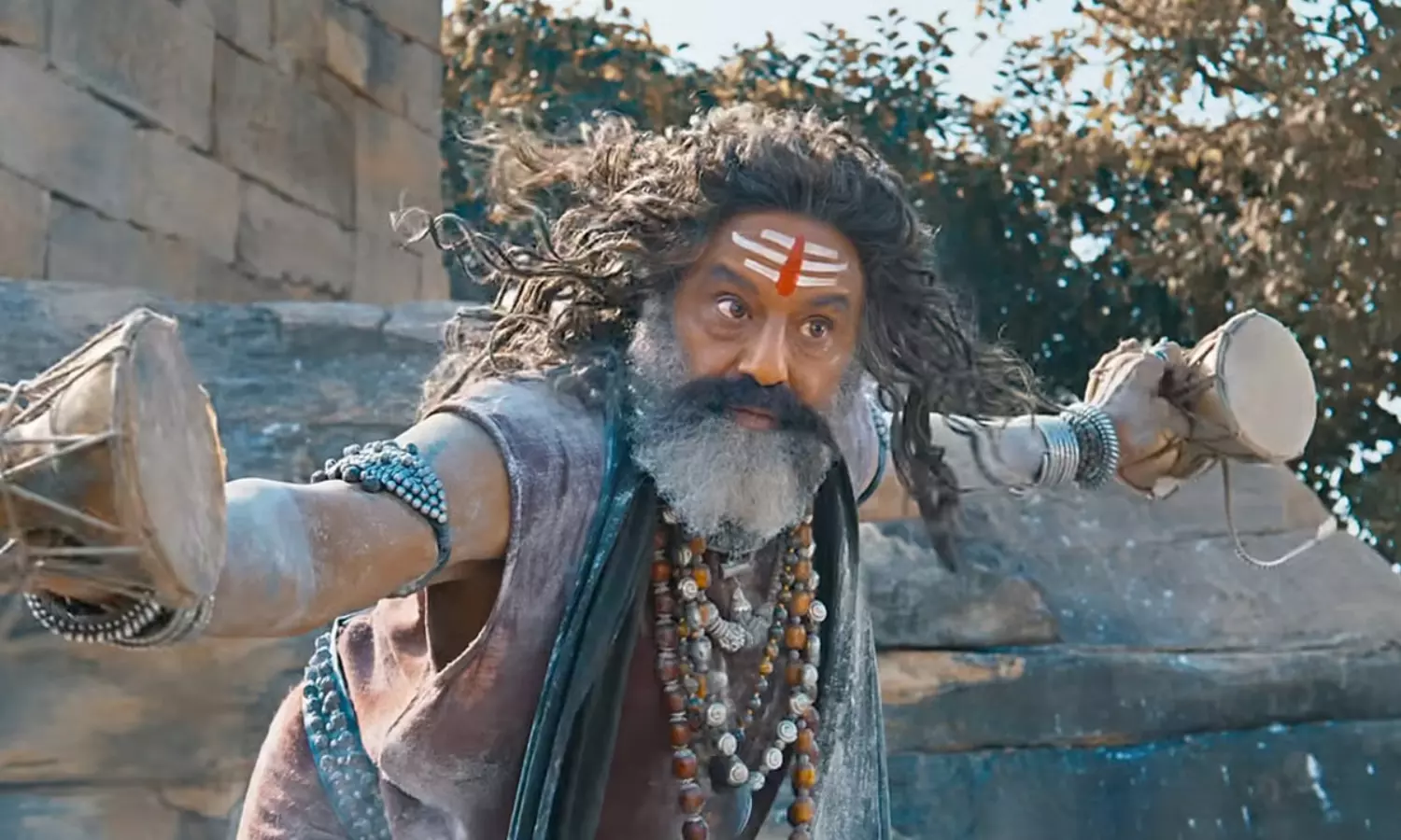 అఖండ2.. అందరి కళ్లూ దానిపైనే! అఖండ2.. అందరి కళ్లూ దానిపైనే!