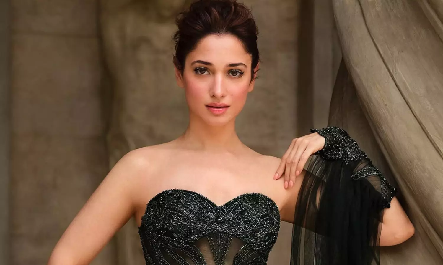 ఫోటో స్టోరి: దివి నుంచి దిగి వచ్చిన మిల్కీ దేవత ఫోటో స్టోరి: దివి నుంచి దిగి వచ్చిన మిల్కీ దేవత