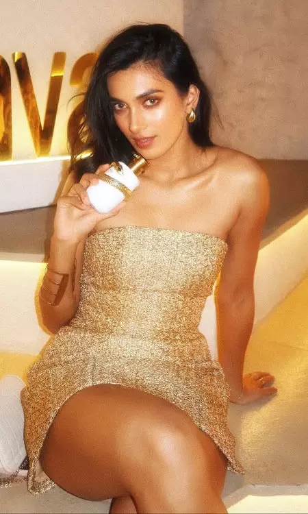 Vaishnavi Andhale Shines in Golden Ensemble