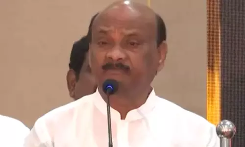 ‘రెవెన్యూ మంత్రి గారు మీరే తెలుసుకోండి..’ మంత్రి అనగానికి అయ్యన్నపాత్రుడి షాక్!