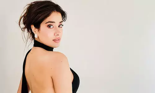 తెలుగు ద‌ర్శ‌కుడి స‌ల‌హా జాన్వీ వింటుందా?