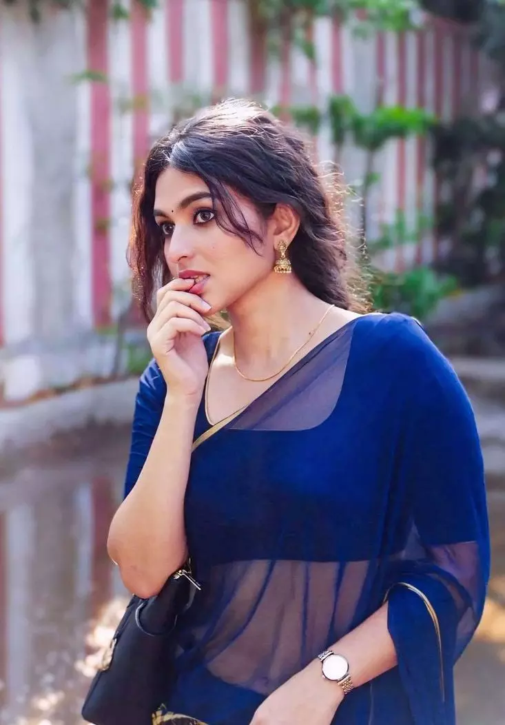 Kayadu Lohar Balances Traditional Grace and Modern Charm in New Clicks