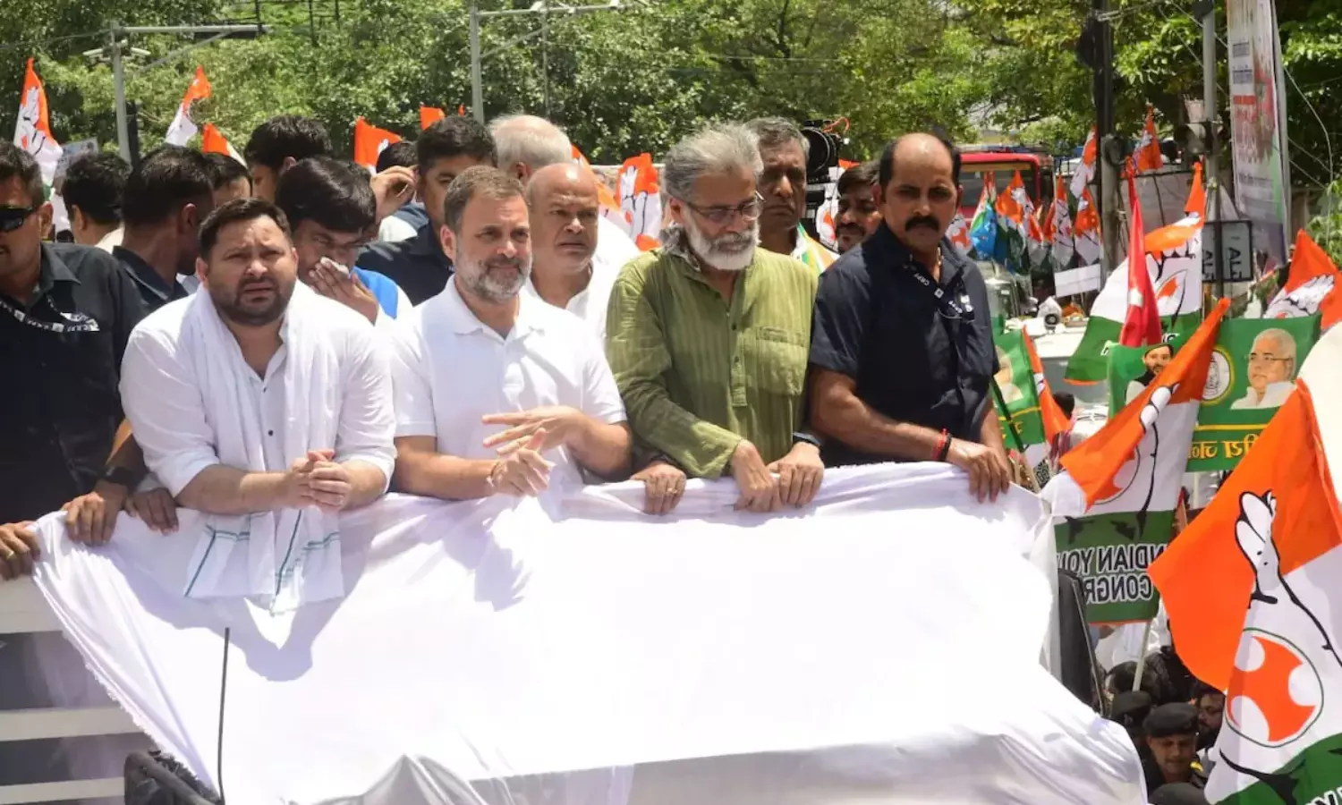 మహాగఠ్ బంధన్ కొంప ముంచిన ఎం ఫ్యాక్టర్? మహాగఠ్ బంధన్ కొంప ముంచిన ఎం ఫ్యాక్టర్?