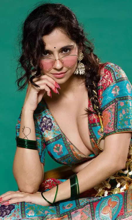 Rose Sardanas Whimsical Photoshoot Steals Hearts