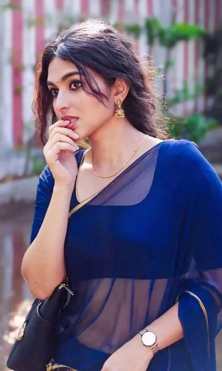 Kayadu Lohar Balances Traditional Grace and Modern Charm in New Clicks