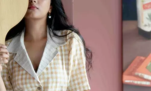 Priyanka Arul Mohan Stuns in Her Latest Pastel