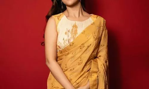 Anu Emmanuel Stuns in a Dreamy Saree Look