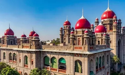 తెలంగాణ హైకోర్టు వెబ్ సైట్ హ్యాక్... బెట్టింగ్ సైట్లు దర్శనమిస్తున్నాయి! తెలంగాణ హైకోర్టు వెబ్ సైట్ హ్యాక్... బెట్టింగ్ సైట్లు దర్శనమిస్తున్నాయి!