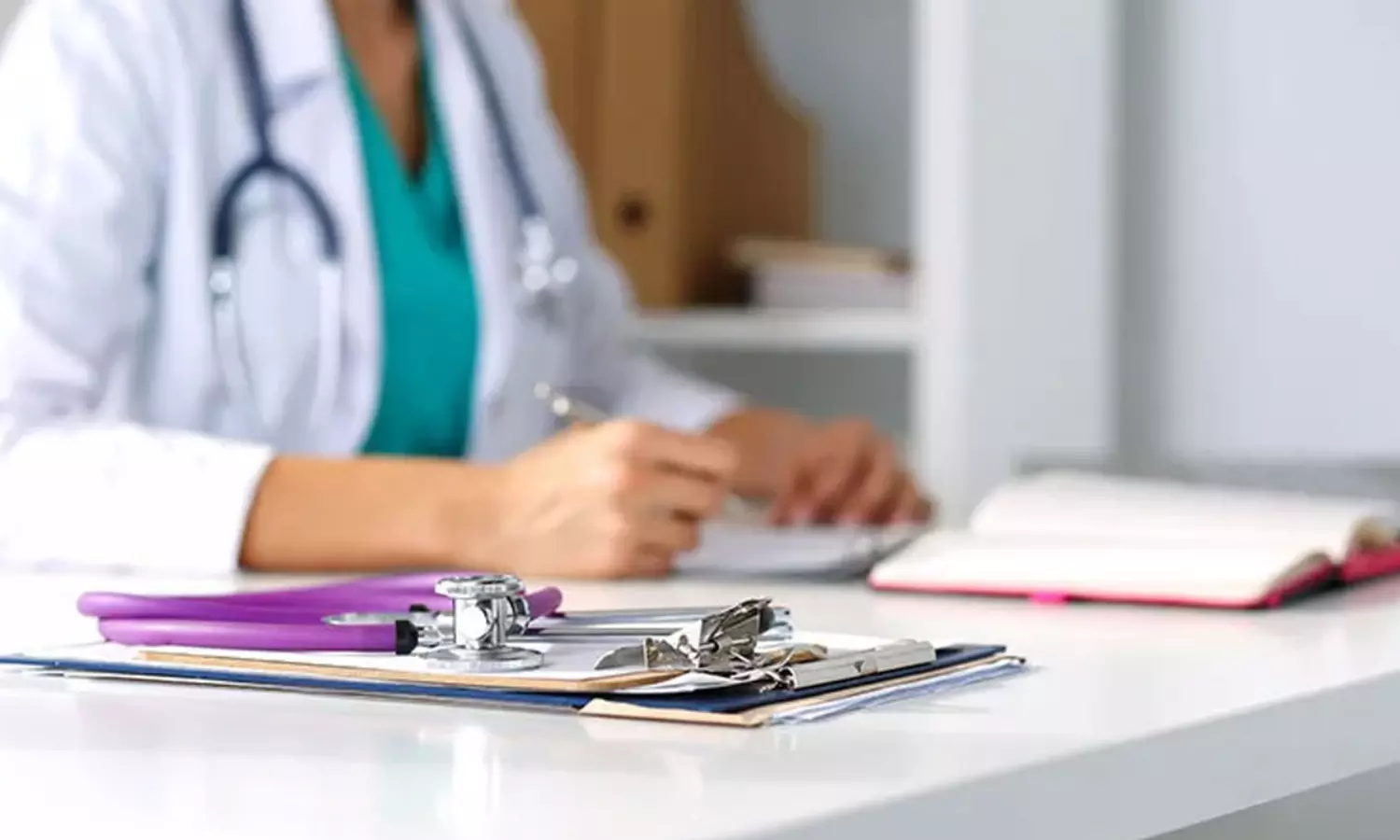 అబ్బాయిలకూ పీరియడ్స్ టాపిక్... మహిళా డాక్టర్ కీలక వ్యాఖ్యలు!