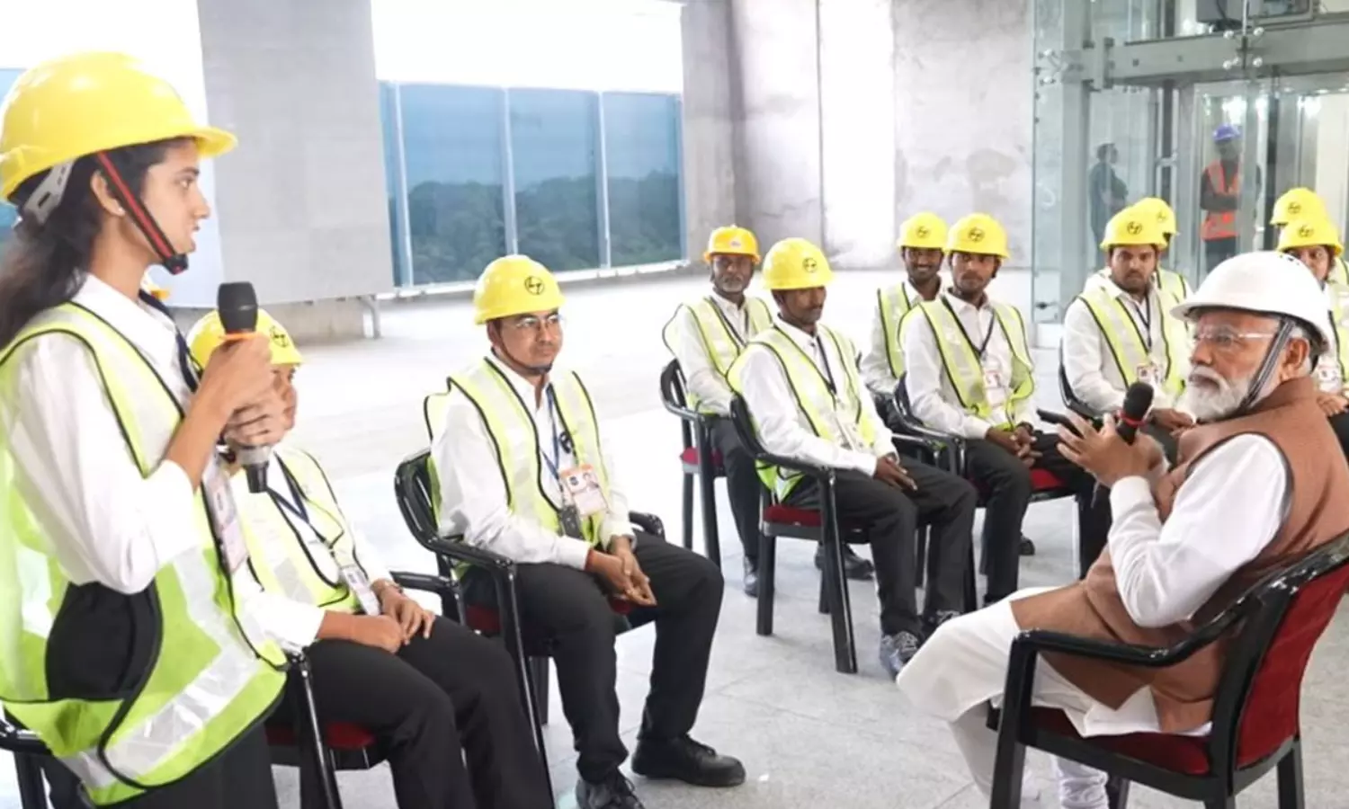 మోడీ చెబుతున్న బ్లూబుక్ ఏంటి? మోడీ చెబుతున్న బ్లూబుక్ ఏంటి?