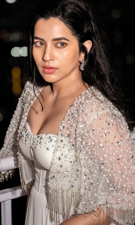 Komalee Prasad Radiates Elegance in White: A Star Wrapped in Stardust