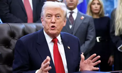 యూఎస్ సె*క్స్ కుంభకోణం... ట్రంప్ యూటర్న్ సంచలనం!