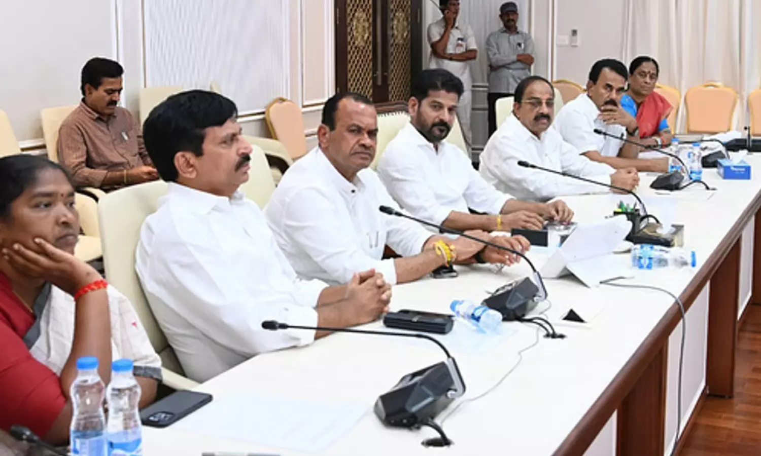 స్థానిక ఎన్నికలకు రేవంత్ సర్కార్ రెఢీ.. కేబినెట్ లో తాజా నిర్ణయం!