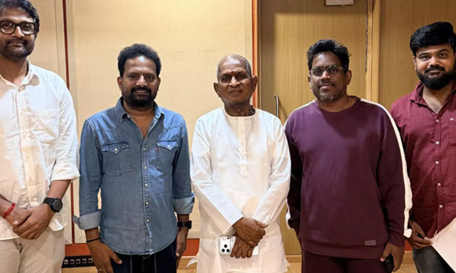 మ్యూజిక్ లెజెండ్ తో తనయుడు తొలిసారి! మ్యూజిక్ లెజెండ్ తో తనయుడు తొలిసారి!