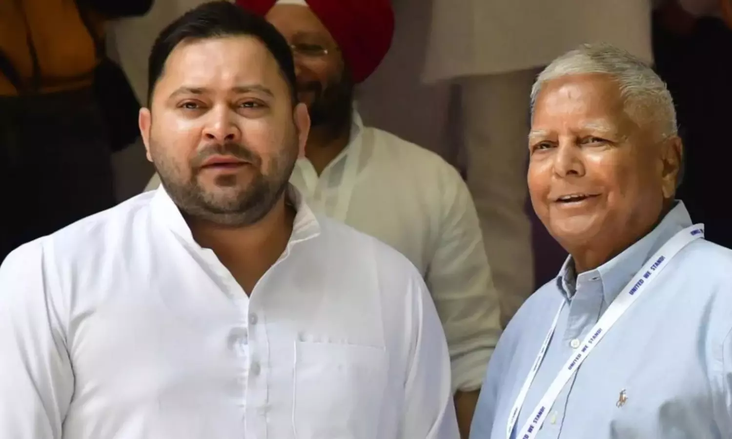 సీఎం కావాలనుకున్న తేజస్వి వైరాగ్యం..లాలూ ఏం చెప్పారంటే ?