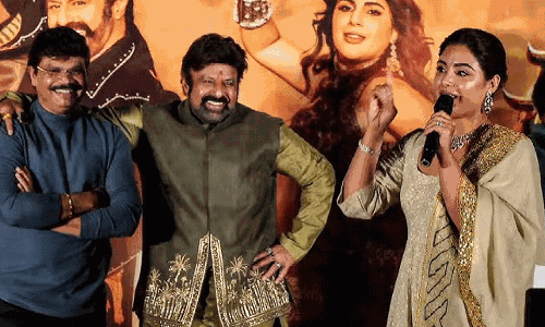 బాల‌య్య ఫ్యాన్స్ థియేట‌ర్ల‌లో ఊగిపోవాలి: సంయుక్త‌