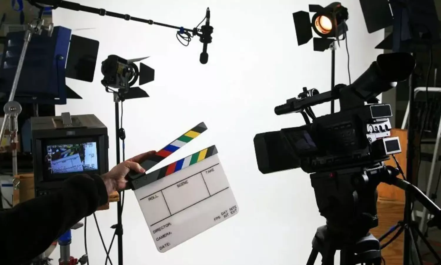 టాలివుడ్ మార్కెట్: గట్టెక్కాలంటే దారేది? నిర్మాతలకు హెచ్చరిక?