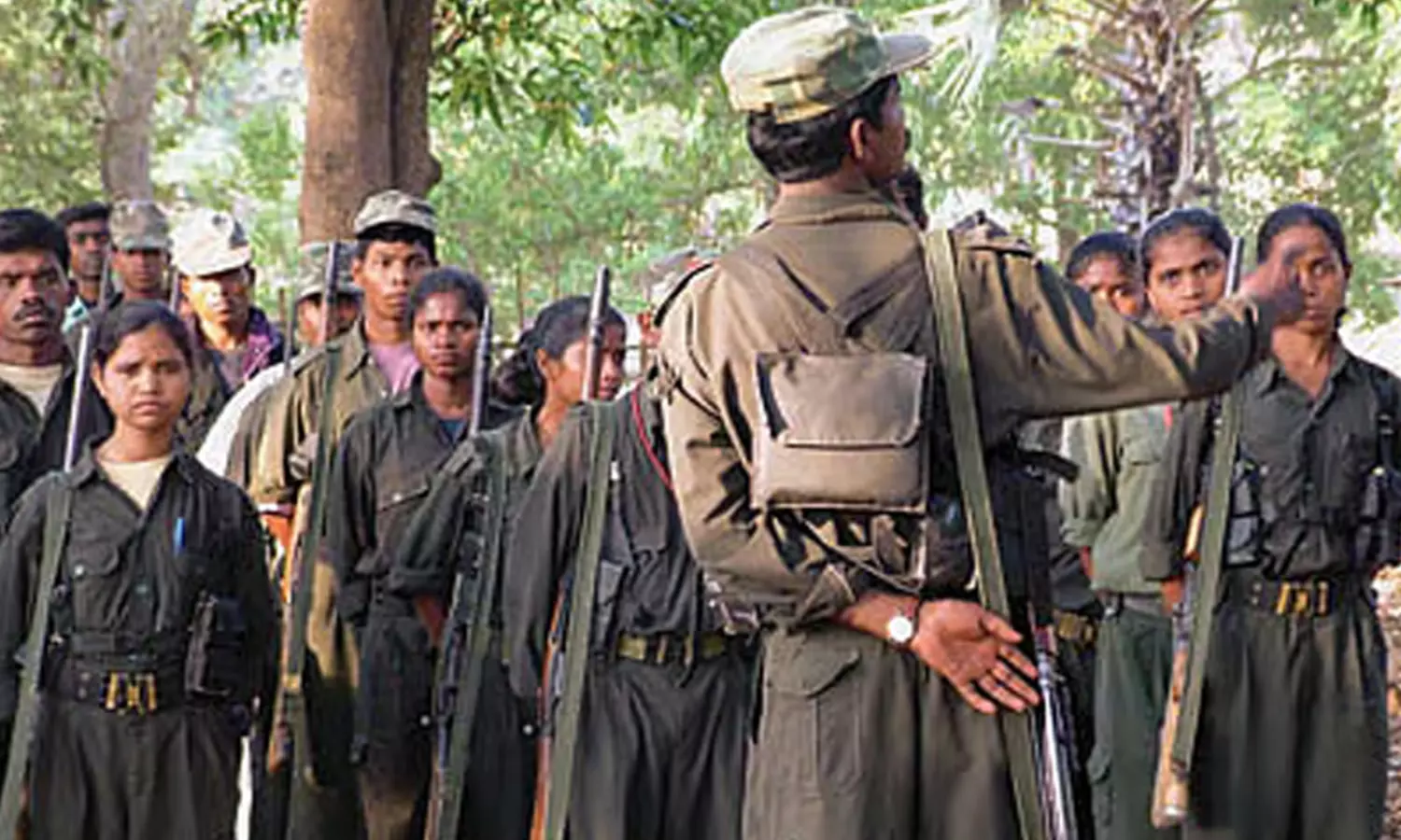 ఏపీలో పెద్ద స్కెచ్ వేసిన మావోయిస్టులు.. అందుకే విజయవాడలో మకాం? ఏపీలో పెద్ద స్కెచ్ వేసిన మావోయిస్టులు.. అందుకే విజయవాడలో మకాం?