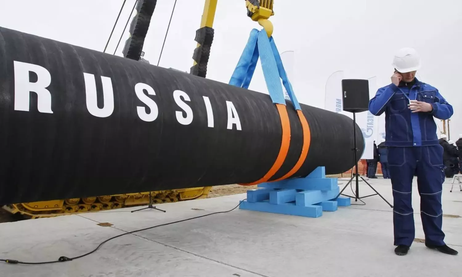 సముద్రంలో చ‌మురు దీపం.. 2 రోజులే గ‌డువు...