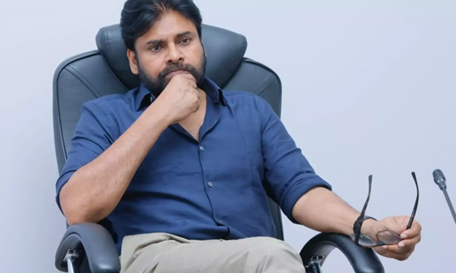 పవన్ కి ఎదురెళ్ళడం వైసీపీకి కష్టమేనా ?