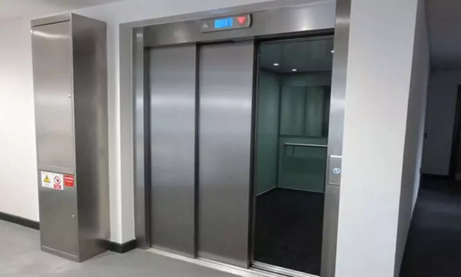 లిఫ్ట్ లో వెళ్లే వేళ ఇరుక్కుపోయి మరణించిన ఆరేళ్ల పిల్లాడు