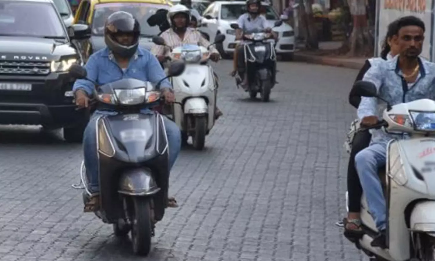 రీసేల్ అయ్యే టూవీలర్లకే డిమాండ్.. తాజా రిపోర్టులో ఆసక్తికర అంశాలులేదా రీసేల్ అయ్యే టూవీలర్లకే డిమాండ్.. తాజా రిపోర్టులో ఆసక్తికర అంశాలులేదా