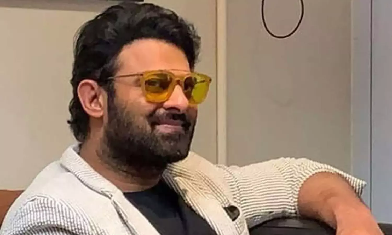 అభిమానుల కోసం జపాన్ కు డార్లింగ్! అభిమానుల కోసం జపాన్ కు డార్లింగ్!