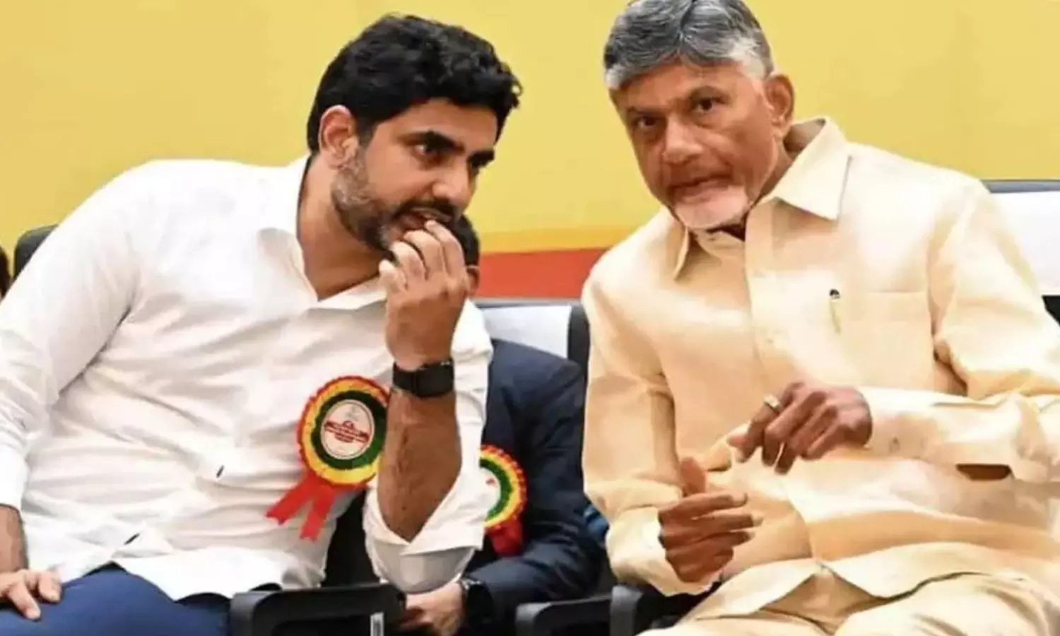 చంద్రబాబు, లోకేశ్ పై అంతర్జాతీయ వార్తా సంస్థల సంచలన కథనాలు.. కూటమి ప్రభుత్వంలో ఇలా జరుగుతోందా? చంద్రబాబు, లోకేశ్ పై అంతర్జాతీయ వార్తా సంస్థల సంచలన కథనాలు.. కూటమి ప్రభుత్వంలో ఇలా జరుగుతోందా?