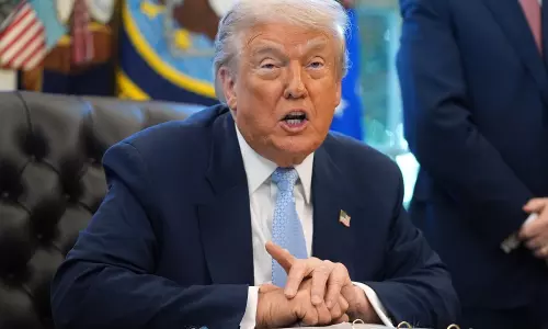 ఉక్రెయిన్ పీక నొక్కేసిన ట్రంప్.. ఇక ఆయువుప‌ట్టు ర‌ష్యా చేతికే!