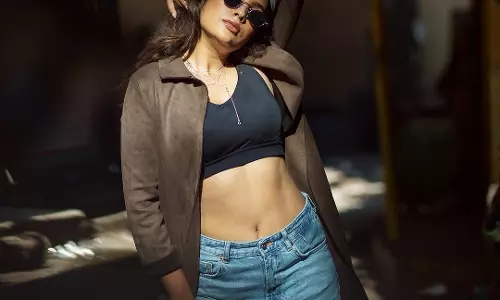 Nandita Swethas Casual Yet Trendy Street-Style Photoshoot