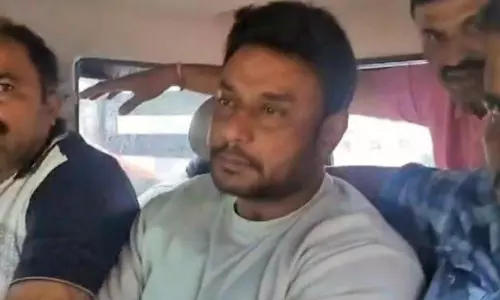 స్టార్‌ హీరో ధీనస్థితి... దుప్పటి కోసం వేడుకోలు