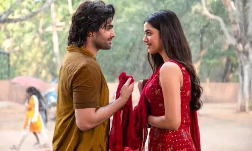 ఫ్యాన్స్ గొడవలకు ఆంధ్ర కింగ్ సమాధానం చెబుతాడా? ఫ్యాన్స్ గొడవలకు ఆంధ్ర కింగ్ సమాధానం చెబుతాడా?