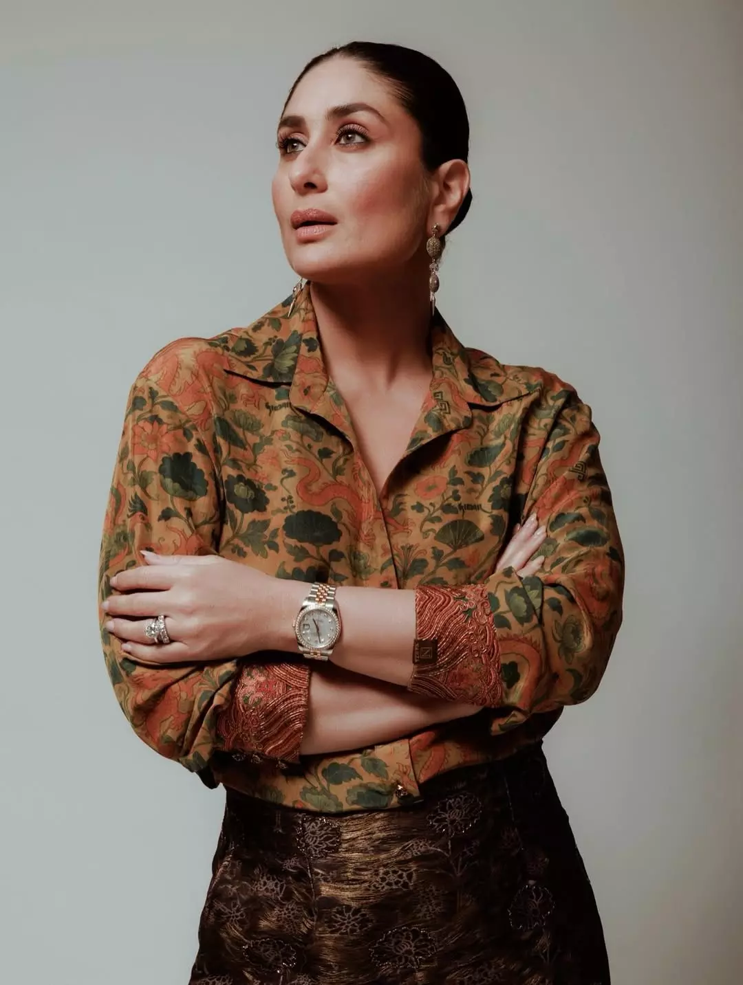 Kareena Kapoor Khan Stuns in Playful Print-On-Print Fall Look Kareena Kapoor Khan Stuns in Playful Print-On-Print Fall Look