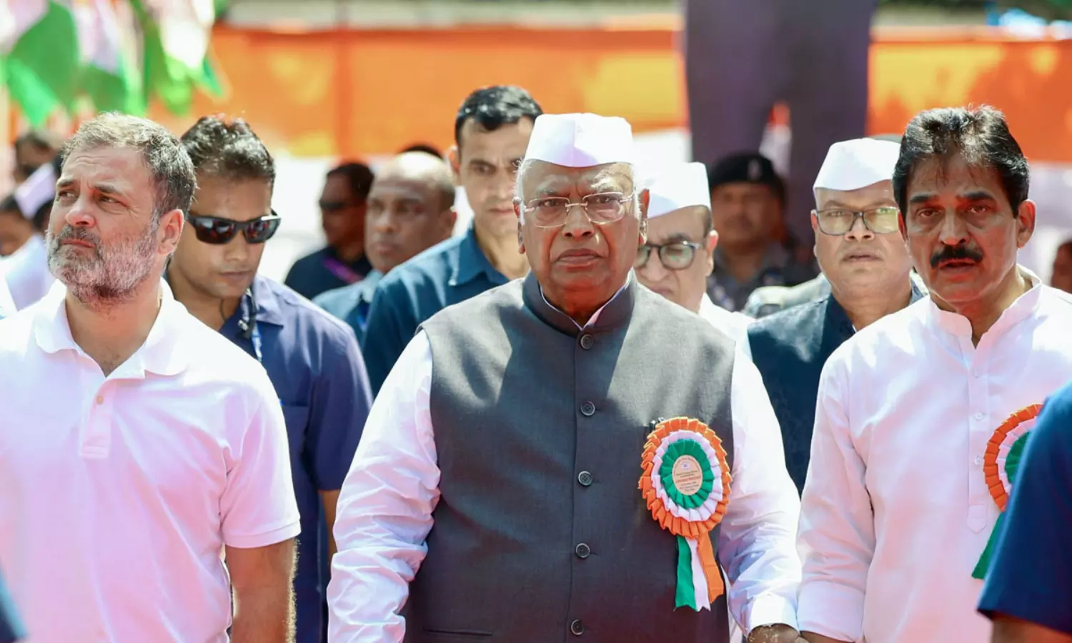 ఇండియా కూటమిలో చిచ్చు...ఎవరి దారి వారిదేనా ? ఇండియా కూటమిలో చిచ్చు...ఎవరి దారి వారిదేనా ?