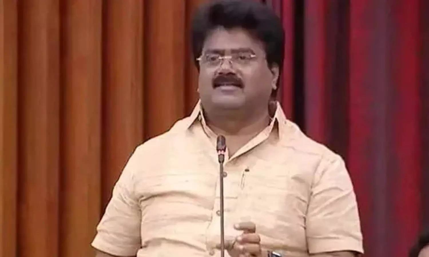 టీడీపీ ఎమ్మెల్యే కూన క్రేజ్ పెరుగుతోందా...? టీడీపీ ఎమ్మెల్యే కూన క్రేజ్ పెరుగుతోందా...?