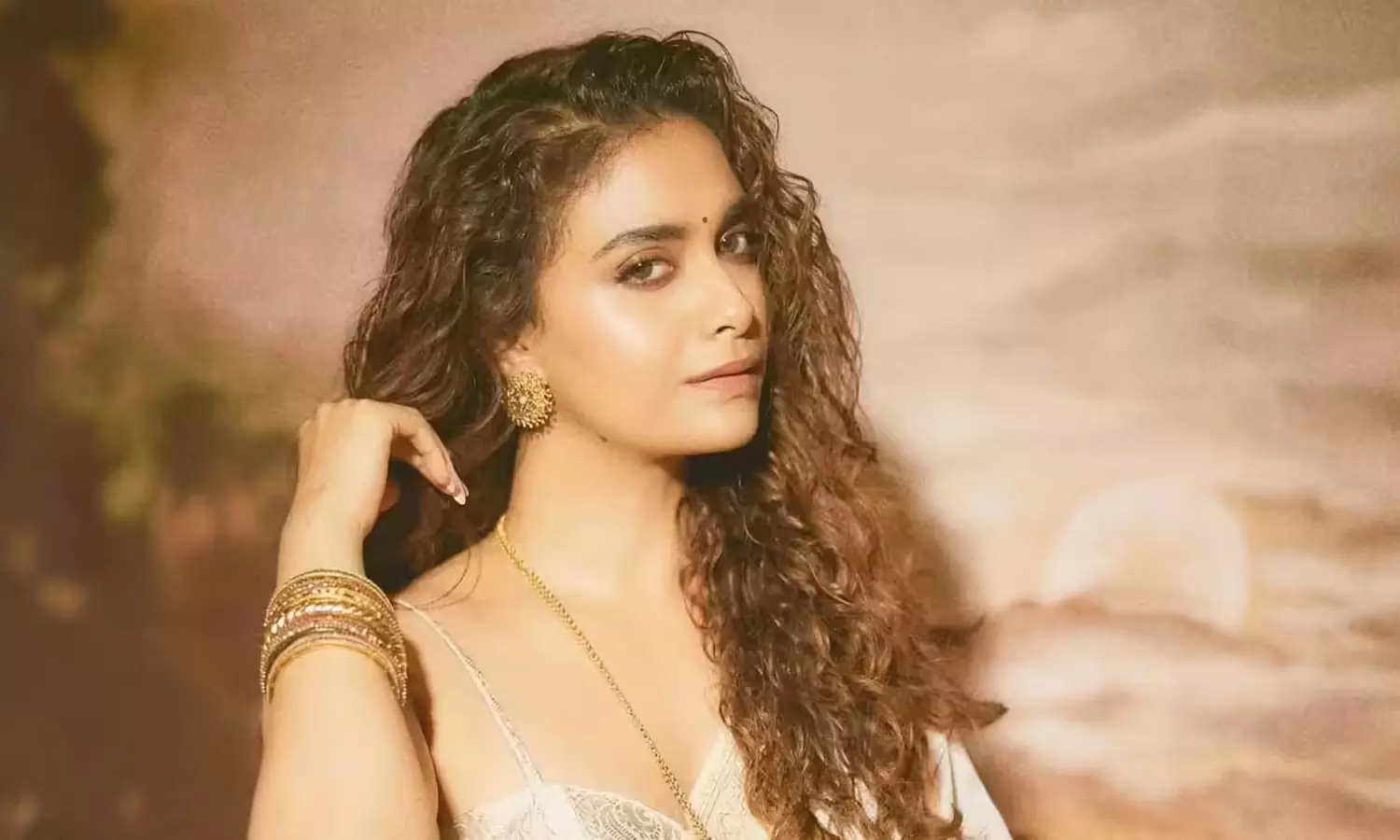 కంగనా తరహాలో కీర్తి సురేష్ బిగ్ డ్రీమ్ కంగనా తరహాలో కీర్తి సురేష్ బిగ్ డ్రీమ్