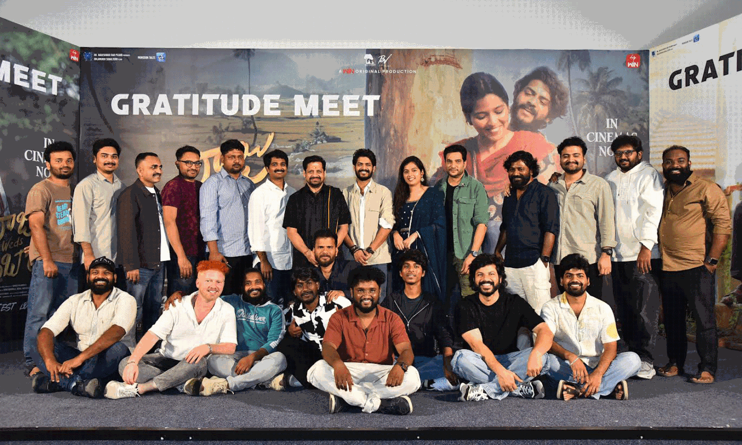 ప‌బ్లిసిటీ స్టంట్ అన్న వాళ్లే పొగుడుతున్నారు