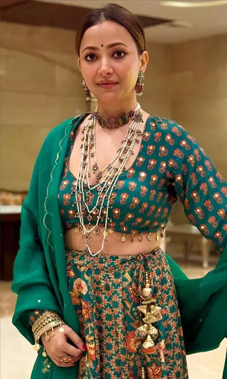 Shweta Basu Prasads Green Lehenga Look Inspires Traditional Fashion