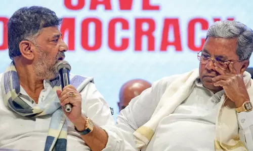 కాంగ్రెస్ వీక్ పాయింట్ తో ట్రబుల్ షూటర్ చెలగాటం