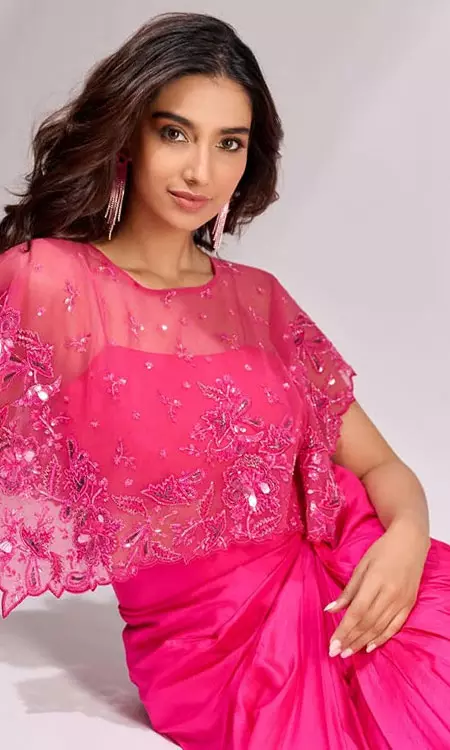 Meenakshi Chaudhary Looks Mesmerizing in Pink