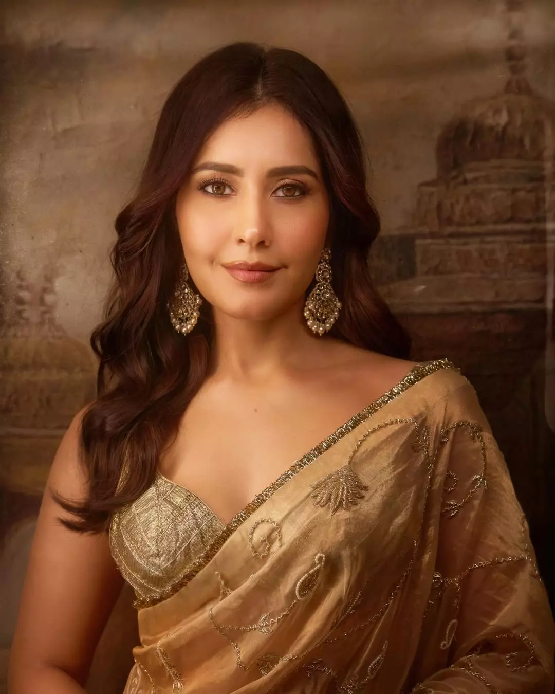 Raashi Khanna Shines at 120 Bahadur Premiere