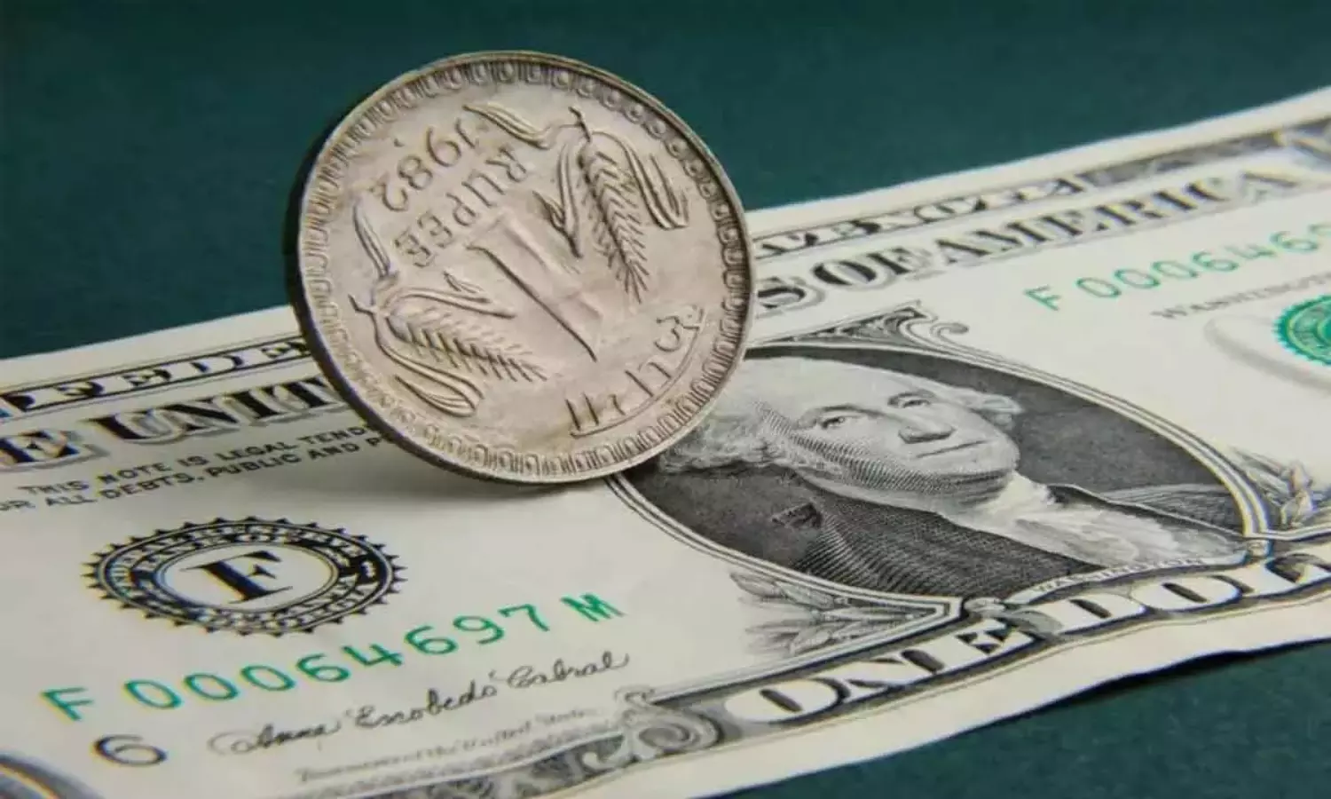 వాణిజ్య యుద్ధం : రూపాయి పతనం.. 90 దాటే ప్రమాదం