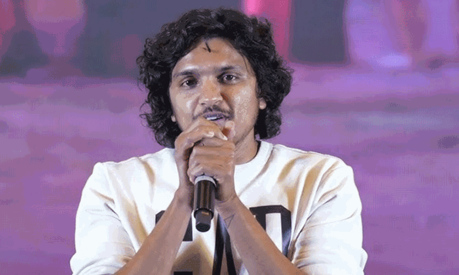 ఫ్యాన్స్‌ని మిస్ అండ‌ర్‌స్టాండ్ చేసుకుంటాం: మ‌హేష్.పి