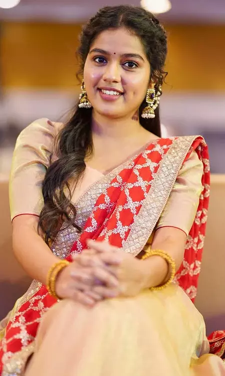 Raju Weds Rambai Actress Turns Heads With Adorable Appearance