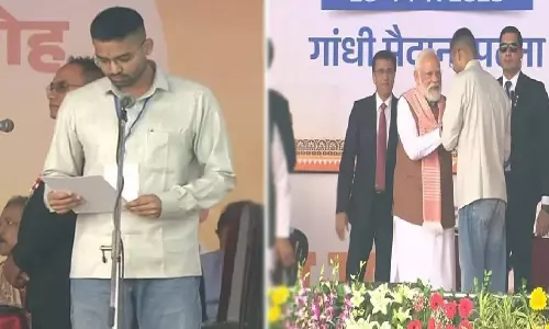 నితీశ్ మంత్రివర్గంలో సర్ ప్రైజ్ మంత్రి.. జీన్స్ ఫ్యాంట్ తో ప్రమాణస్వీకారం